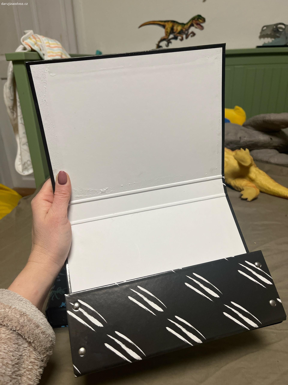 desky na sešity A5. box na sešity, nový 
možno předat v Kladně Rozdělově