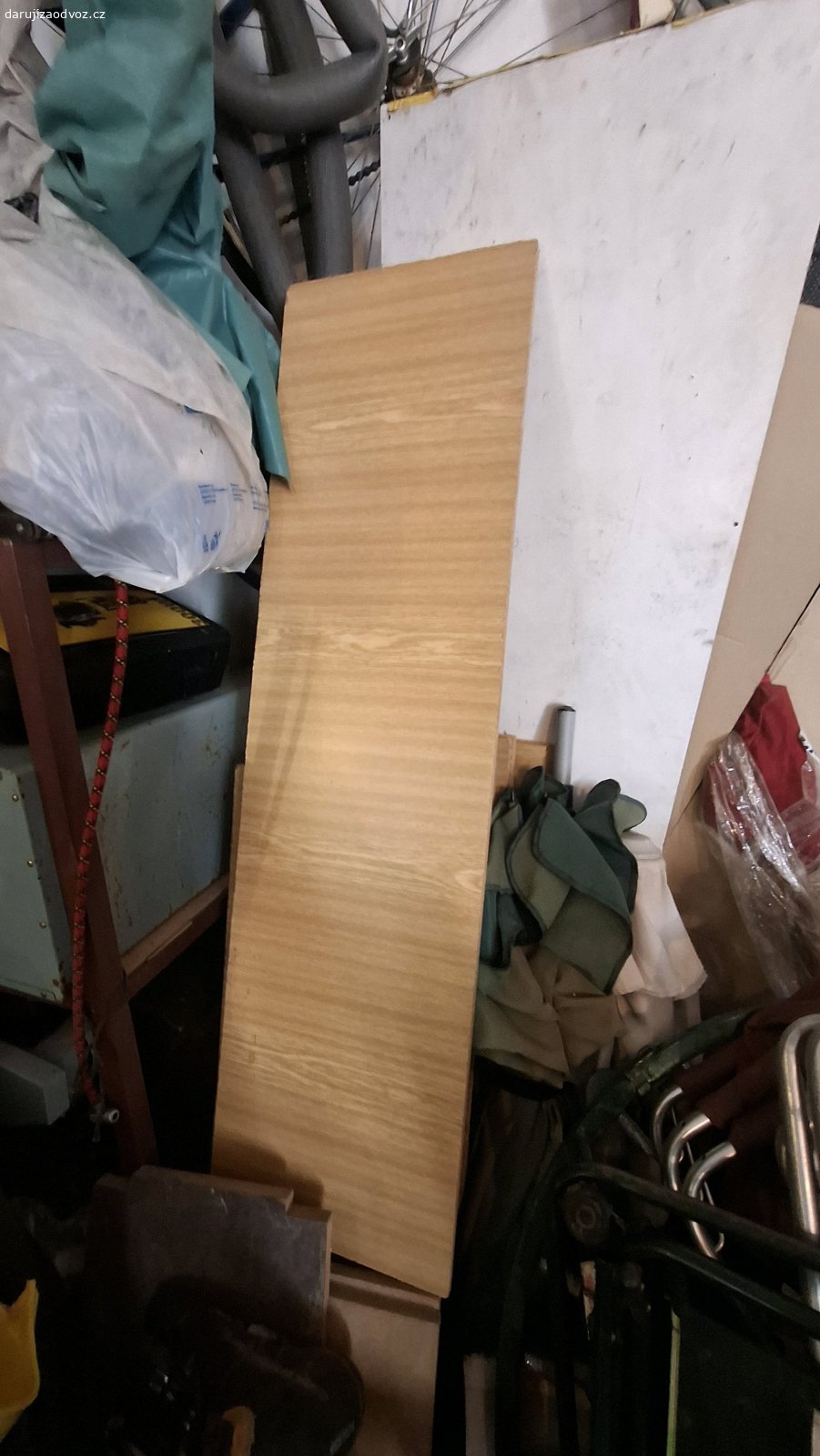 desky vyška 122cm siřka 33 asi 20ks. vyzvednutí Veverská Bitýška. Třeba na police