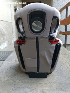 Dětská autosedačka a podsedák