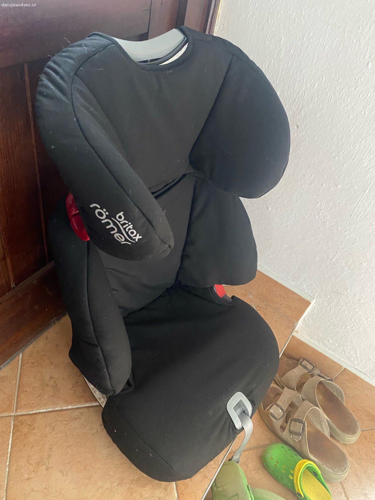 dětská autosedačka. Britax, nekuřácké nebourané auto , syn z ni  vyrostl:) pouze osobní odběr