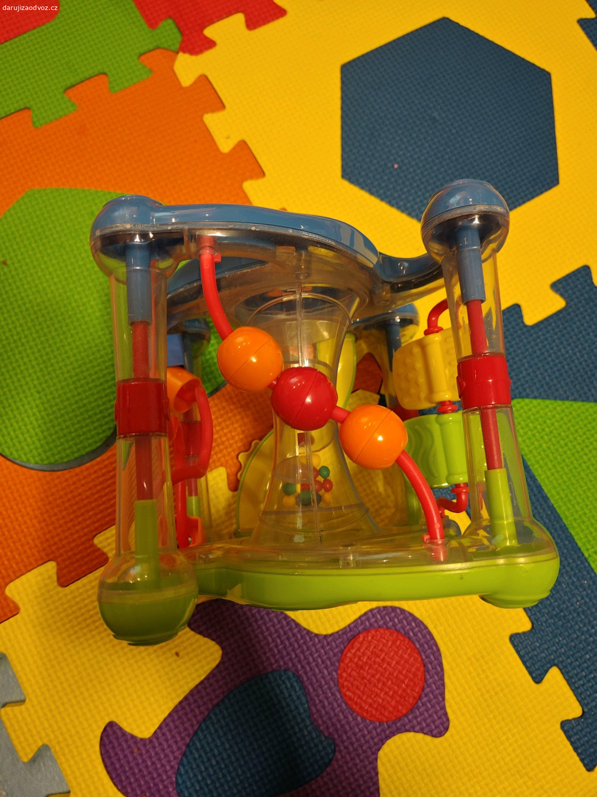 Dětská hračka. Funkce na baterky již nefuguje.