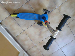 Dětská koloběžka se třemi kolecky