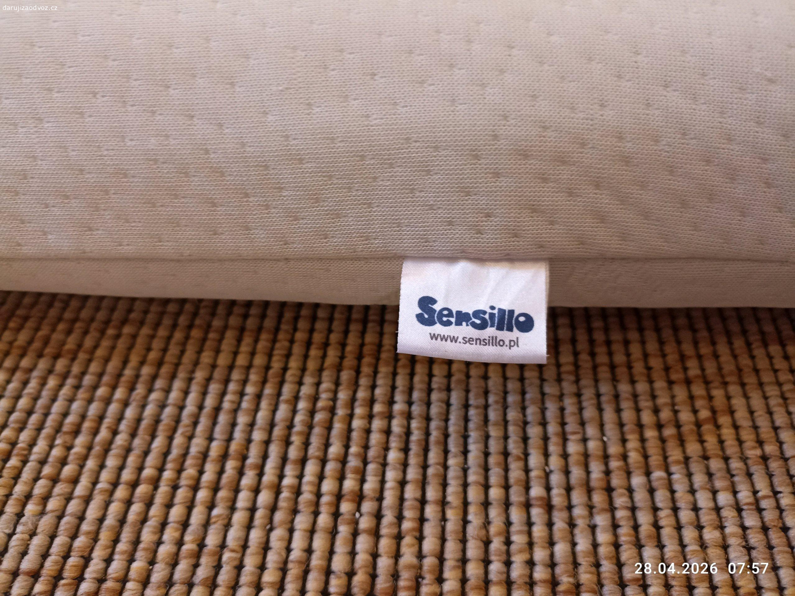 dětská matrace 120x60x8. Po dvou dětech, v dobrém stavu. Preferuji domluvu po SMS, WhatsApp nebo e-mail.