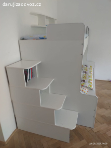 Dětská palanda s úložnými prostory