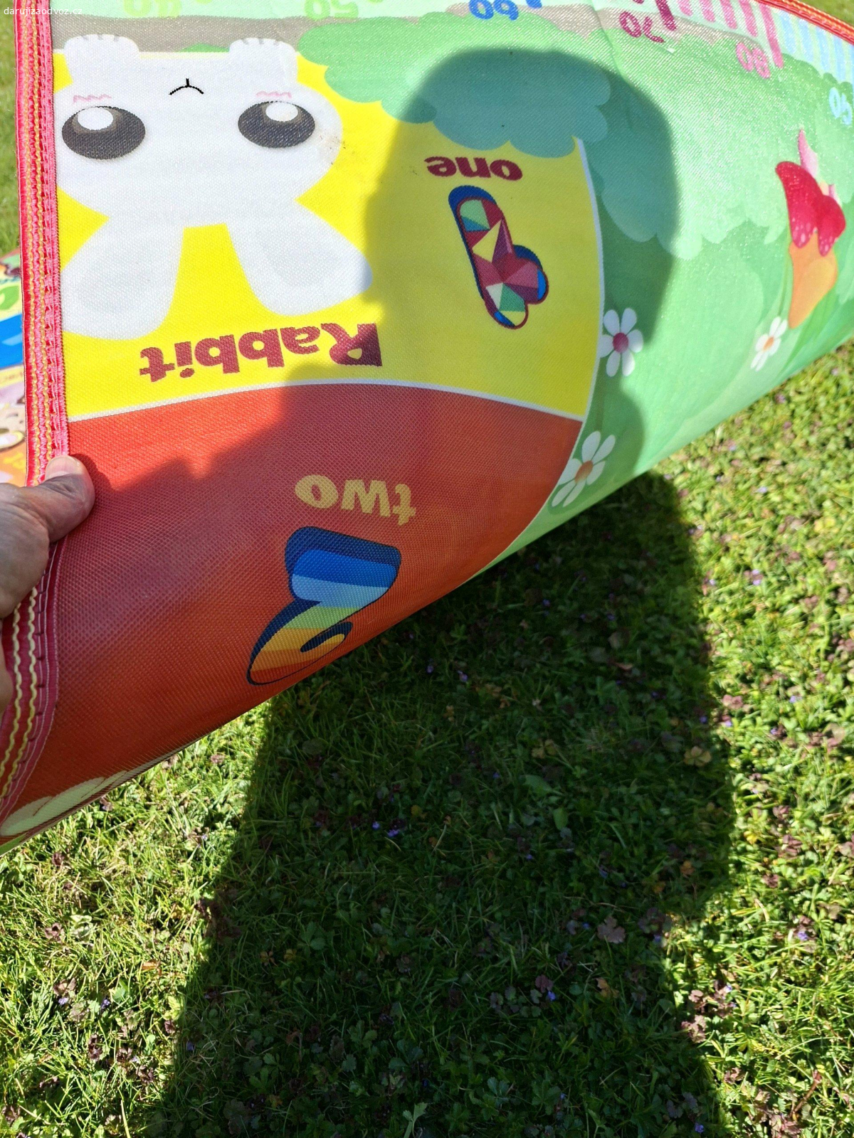 Dětská podložka. cca 2 x 2 m, výborná