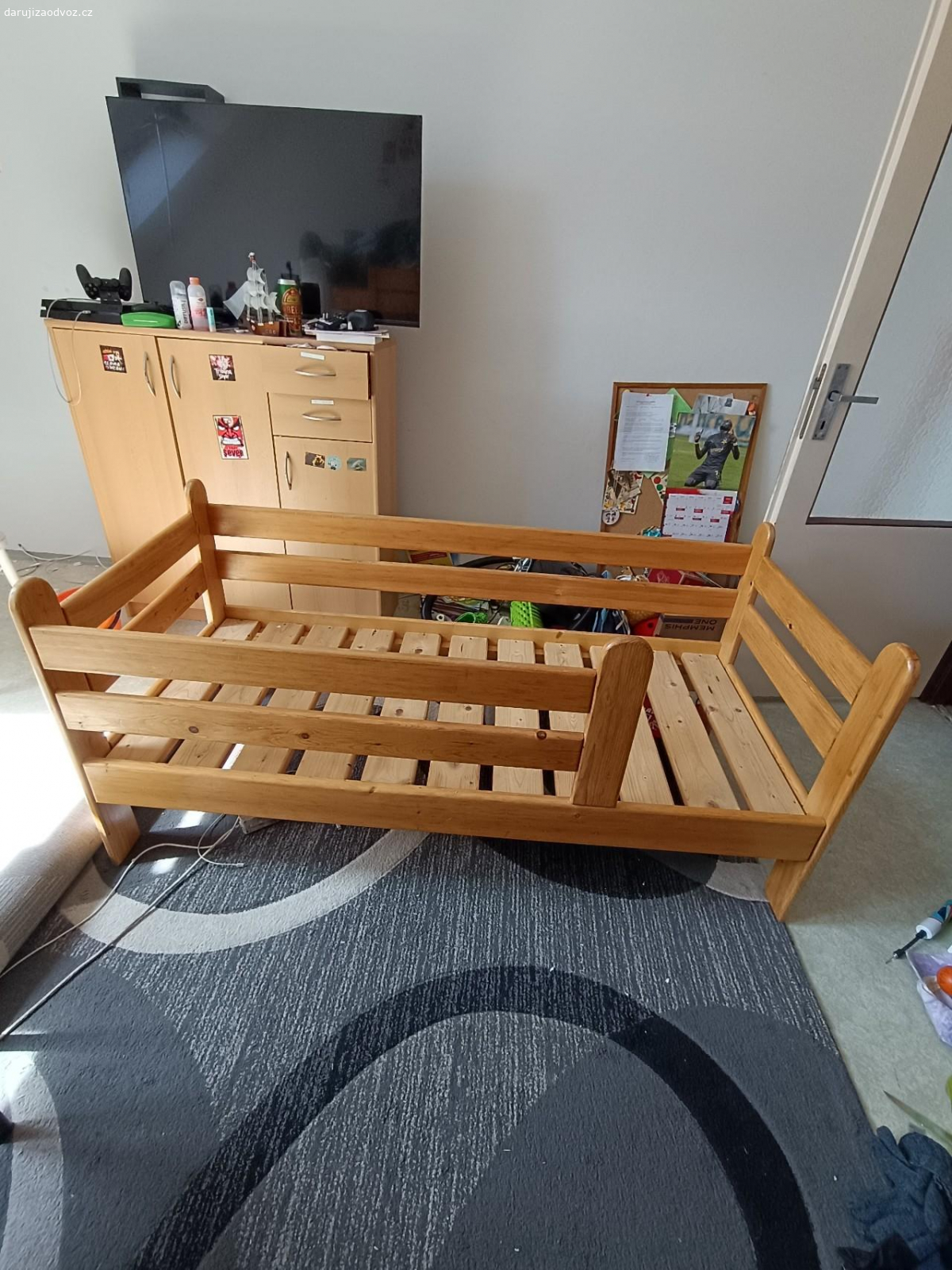 Dětská postel SPĚCHÁ. cca 160 cm
místo předání Chvaletice