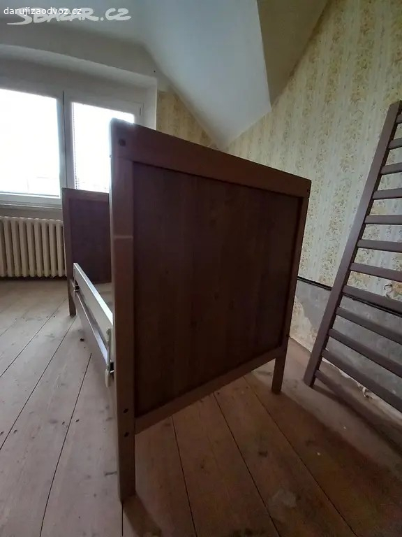Dětská postýlka. Daruji postýlku s matrací