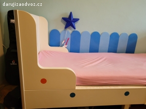 Dětská rostoucí postel IKEA bílá