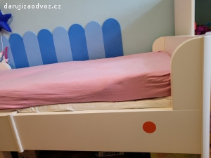 Dětská rostoucí postel IKEA bílá