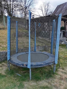 Dětská trampolína