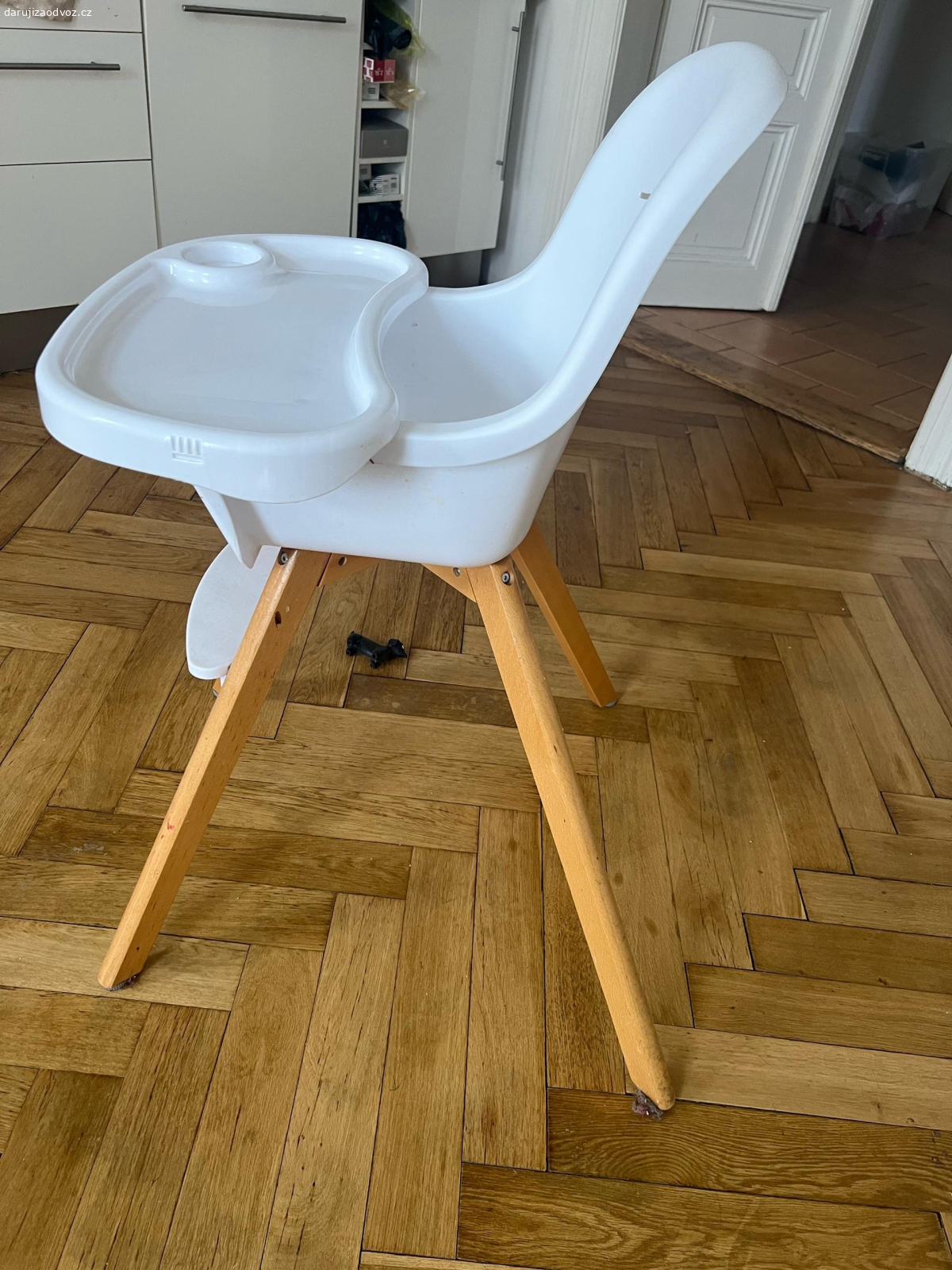 detska zidlicka. daruji detskou zidlicku, muzu i rozmontovat.