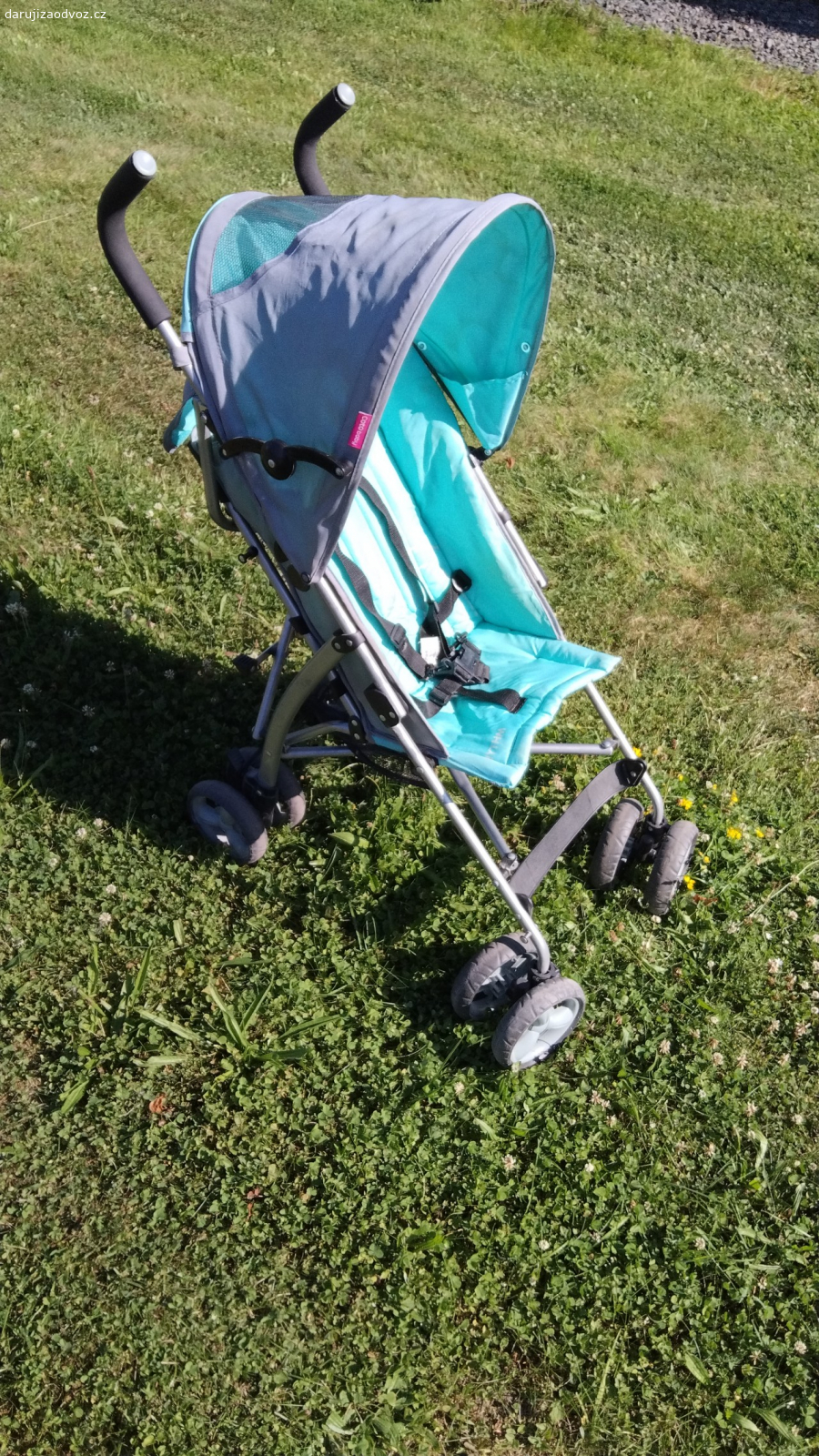 Dětské golfky. Daruji za odvoz použité dětské golfky. Jednoduše složitelné a rozložitelné.