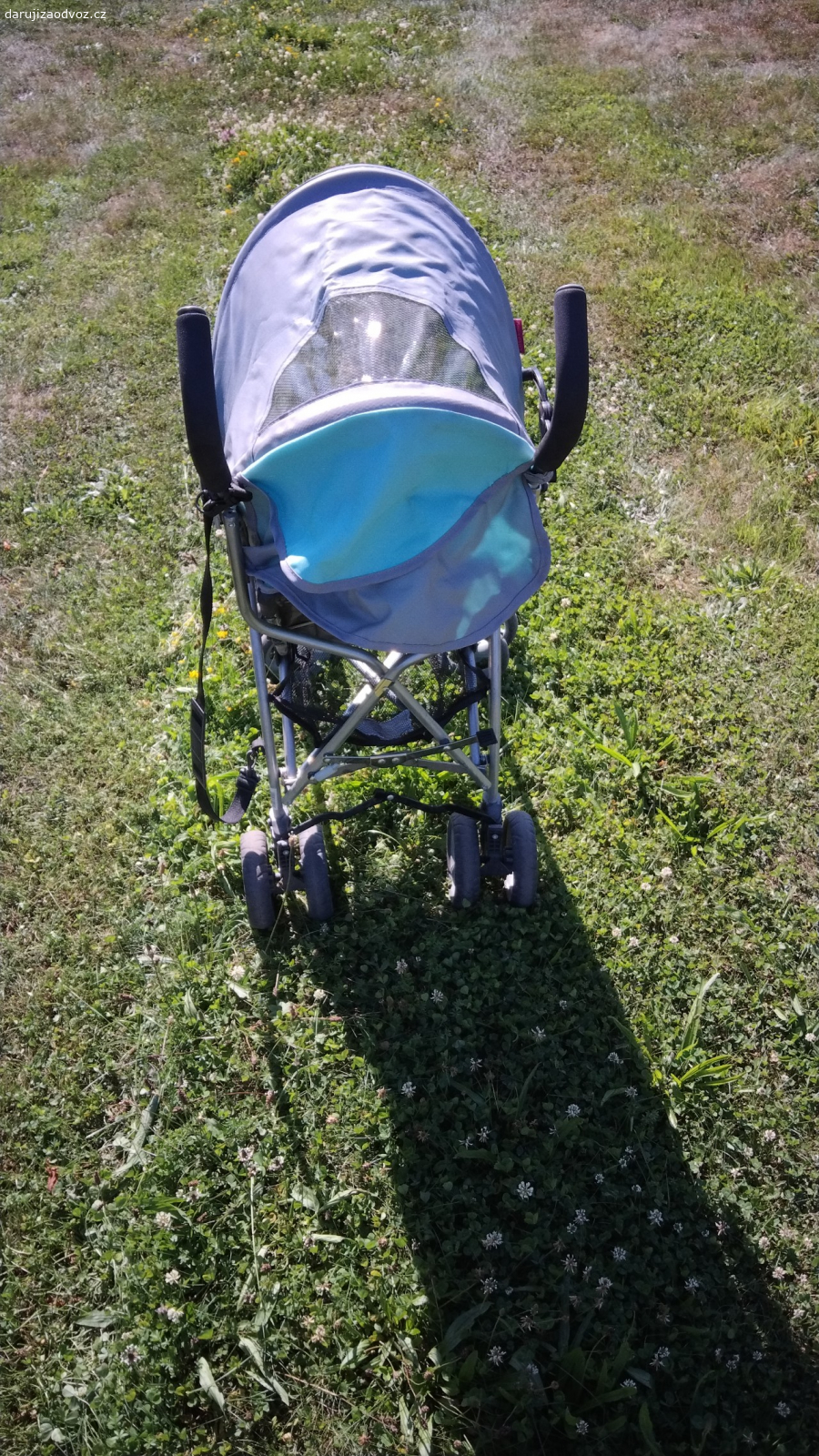 Dětské golfky. Daruji za odvoz použité dětské golfky. Jednoduše složitelné a rozložitelné.