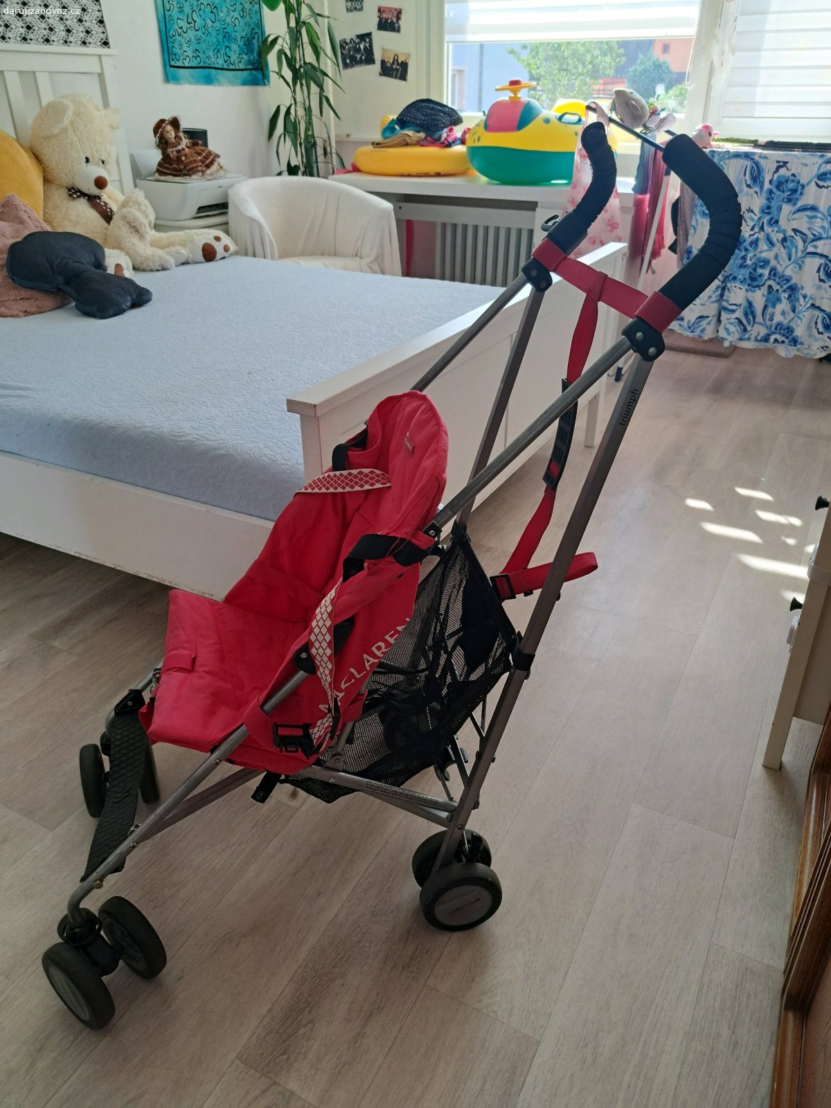 Dětské golfky. tmavě růžové, mají něco za sebou ale jistě ještě poslouží. Dcera bude mít 2 roky.