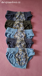 Dětské tepláky, slipy.