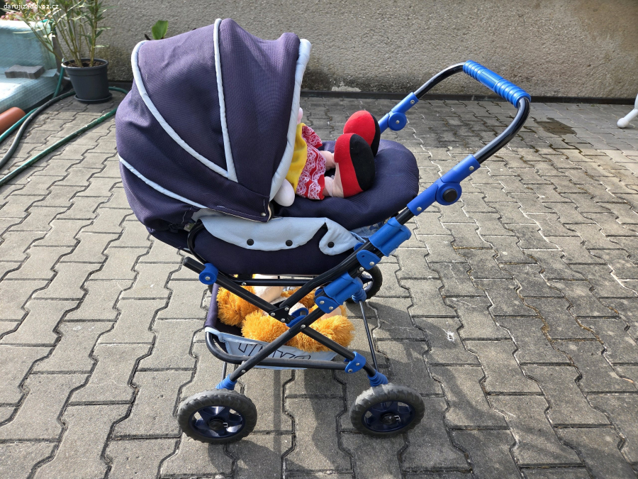 Dětský kočárek