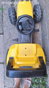 Dětský šlapací traktor