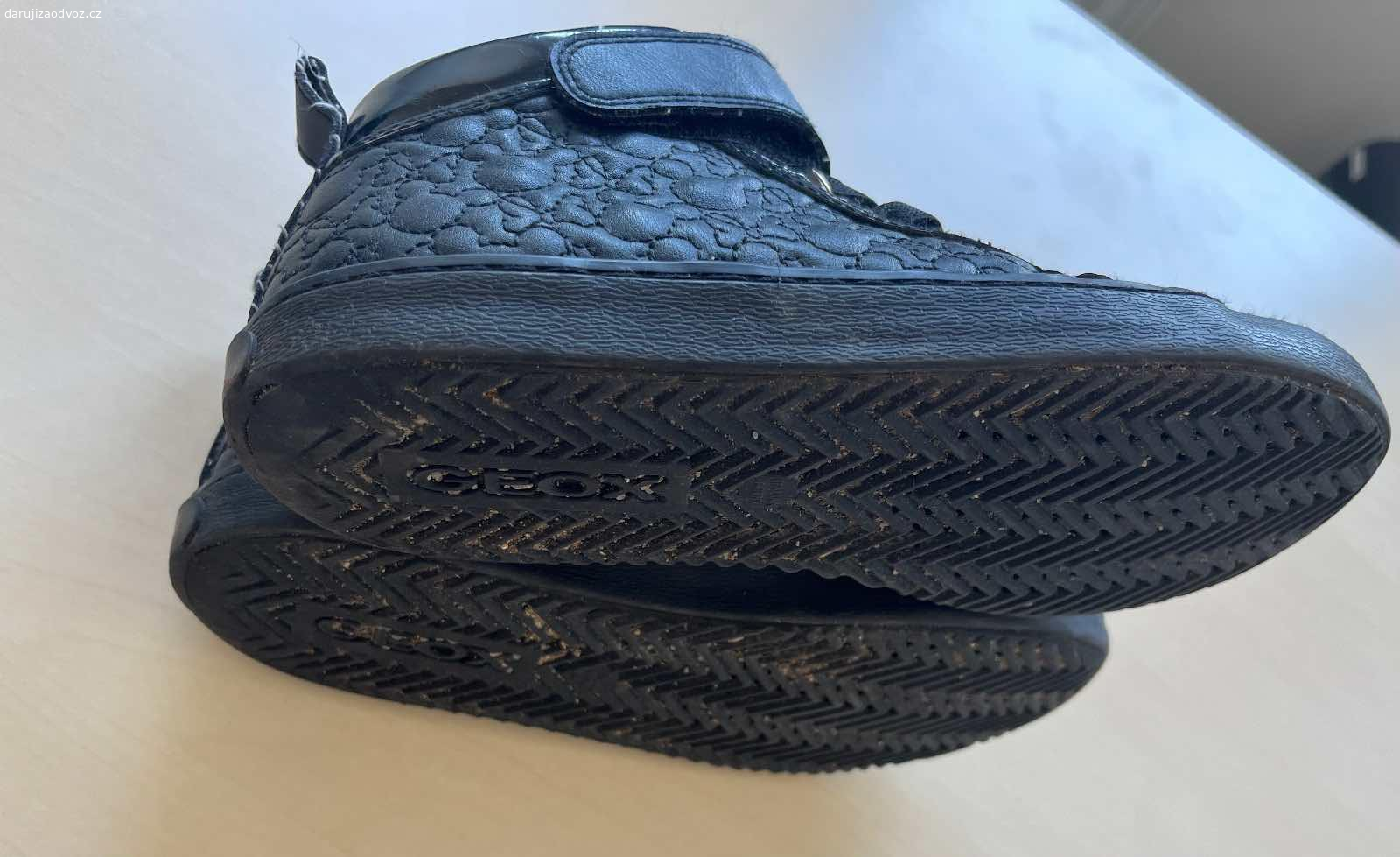 Divci boty Geox vel. 33. Nosene.mohu i zaslat.
K vyzvednti po-ct 9-16 hod v Michli