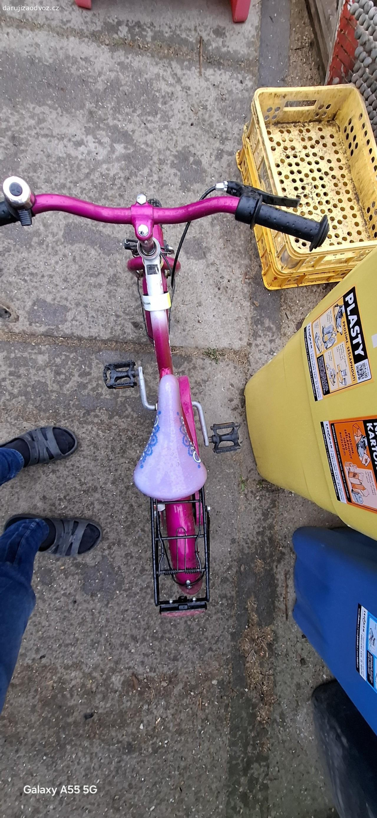 Dívčí kolo. Daruji