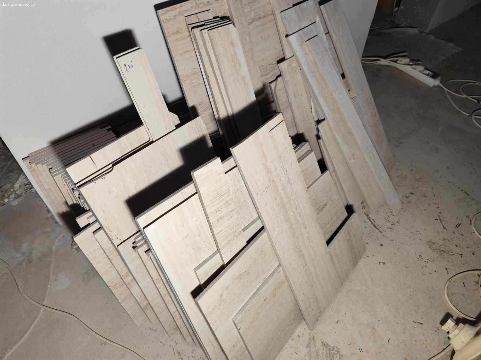 DLAŽBA RAKO Alba Větší množství prořezu. Daruji za odvoz větší množství prořezu. Odhadem přes 7 m2. Malé kousky z 30x60 i velké z 60x60 dle foto. Jedná se o RAKO Alba béžová mat.