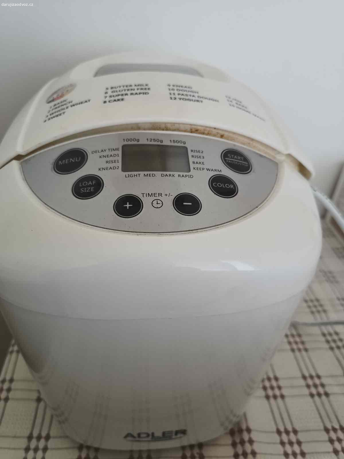 Domácí pekárna. Starší, funkční, 
Již rok nepoužívaná, je potřeba dobře umýt. 

Vyměním, třeba za 2 bezlepkové mouky
Jen osobní odběr