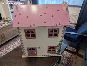 Domeček pro panenky