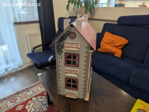 Domeček pro panenky