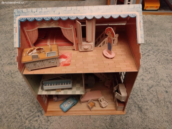 Domeček pro panenky
