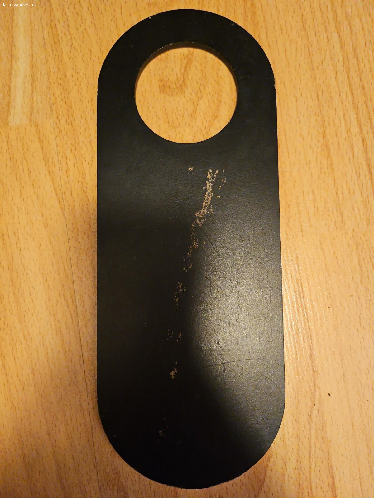 Dřevěmá cedule na dveře. Eat sleep repeat