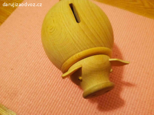 Dřevěná pokladnička 20 cm