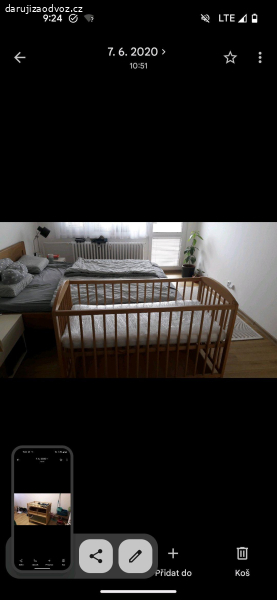 Drevena postylka a prebalovaci pult