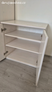 dřevěná skříňka 70x65x45