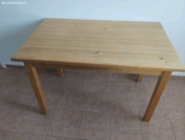 Dřevěný stůl IKEA