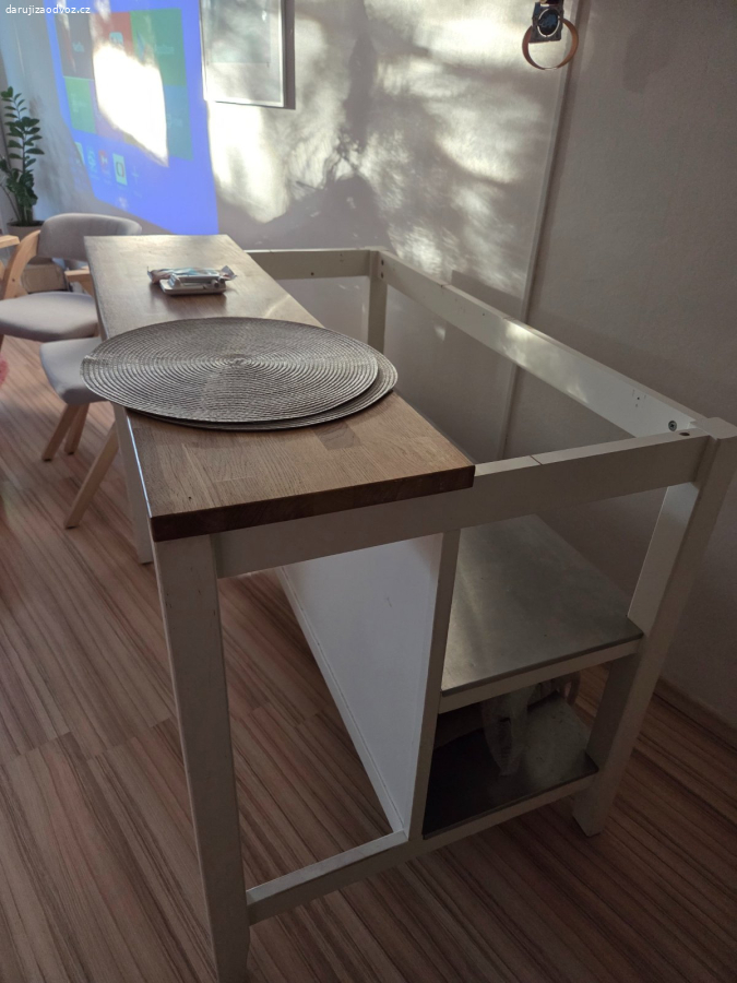 Dřevěný vysoký stůl IKEA - bez horní desky
