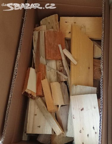 dřevo na špekáčky