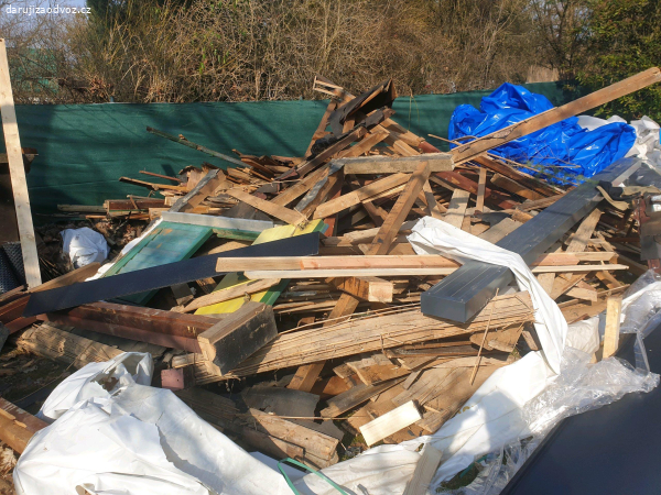 dřevo - trámy.fošny cca6m3