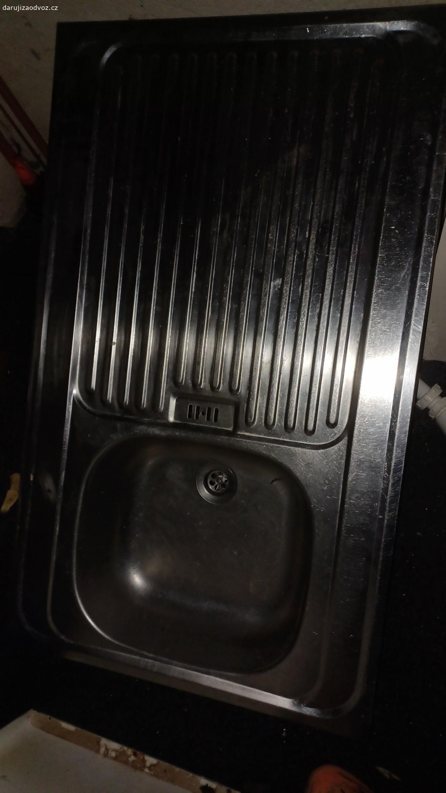 dřez nerez. 100x60 cm, pouzivany, ale nepoškozený