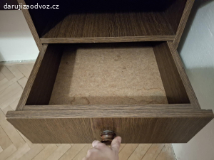 Dva pracovní stoly