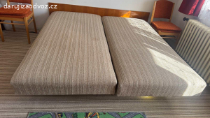 Dvě zrestaurované retro postele – jako nové!