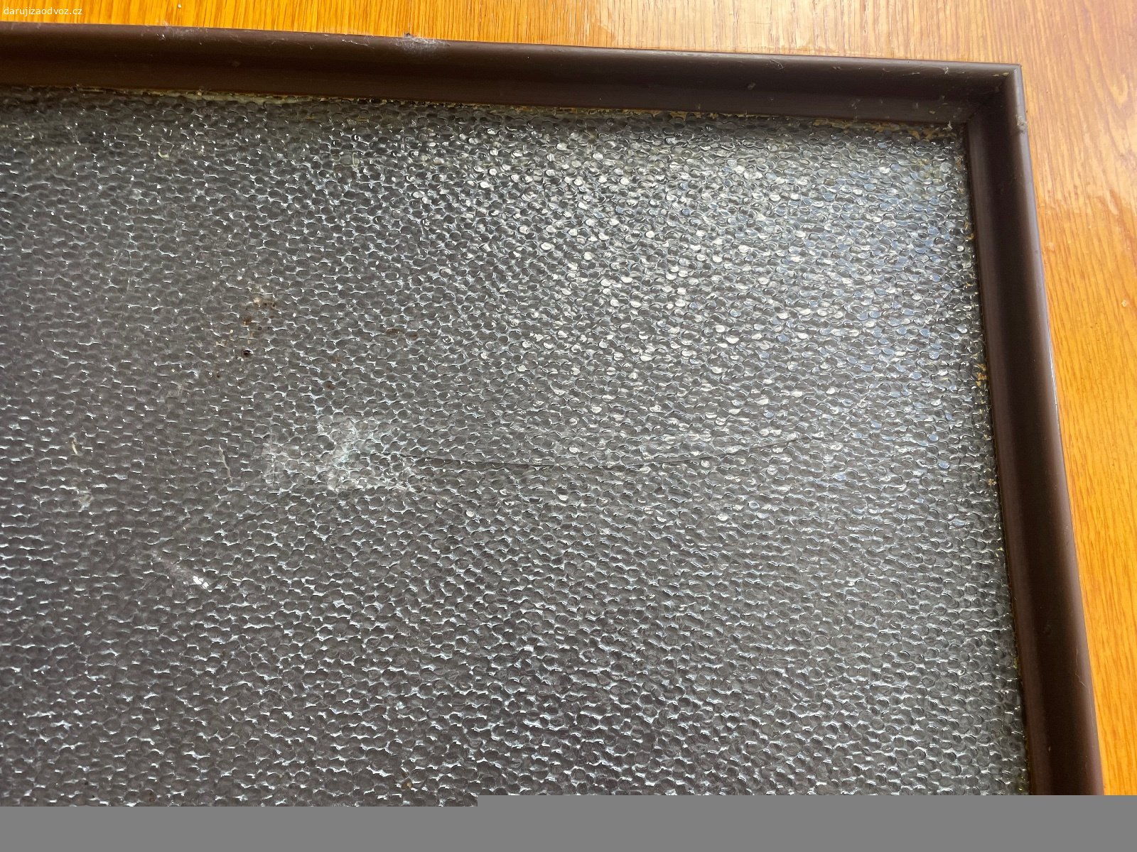 Interiérové RETRO dveře - 60 PRAVÉ - ZA ODVOZ!. Daruji interiérové RETRO dveře - 60 PRAVÉ - ZA ODVOZ! Šířka ve falci cca 62 cm, celková šířka cca 65 cm. Sklo je v horní části lehce prasklé. NUTNÝ vlastní odvoz a odnos. K vyzvednutí po předchozí domluvě u Zbečna na Rakovnicku (50 min od Prahy). Daruji další věci za ODVOZ viz. inzeráty!