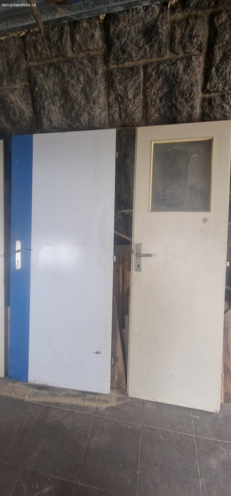 Dveře. Darujeme 4 dveře. 2x65 cm, 2x85 cm
Vhodné někam do dílny nebo jiných 