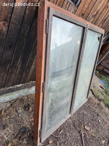 Dvojkřídlé okno s rámem, nikdy nepoužité
