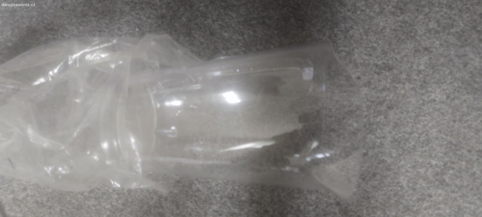 Džbán na vodu. Nikdy nepoužitý džbán na vodu. K vyzvednutí na Praze 6.