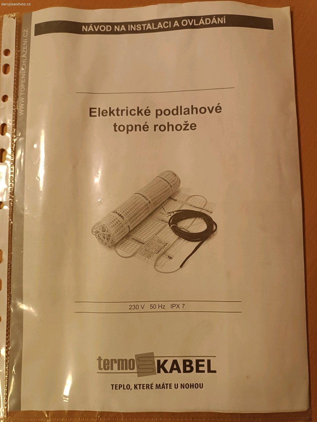 Elektrická podlahová topná rohož. Daruji nepoužitou elektrickou podlahovou topnou rohož. 
Osobní převzetí na Praze Veleslavín nebo Praze Suchdol - adresa níže je pouze orientační, zájemci pošlu přesnou.