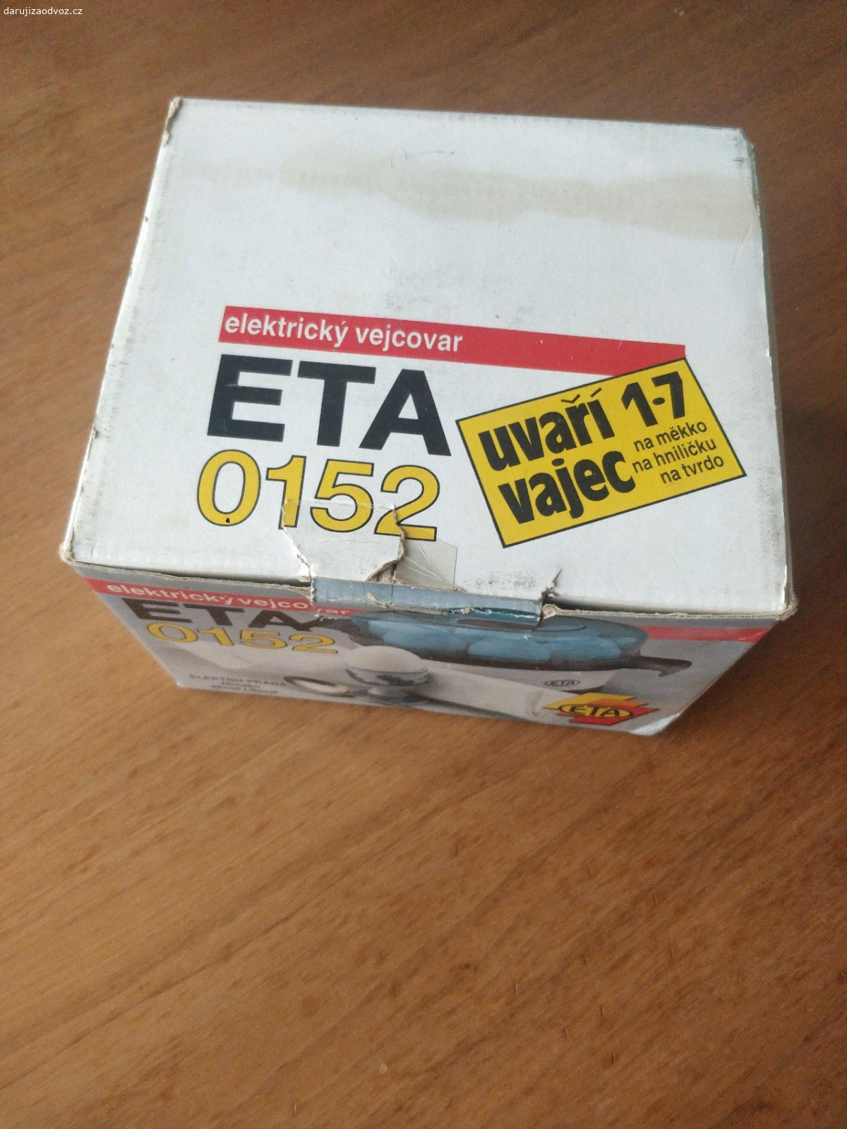 Elektrický vejcovar ETA. Elektrický vejcovar ETA na 1-7 vajec. Lze vařit na různou tvrdost. Příkon 350 W.
