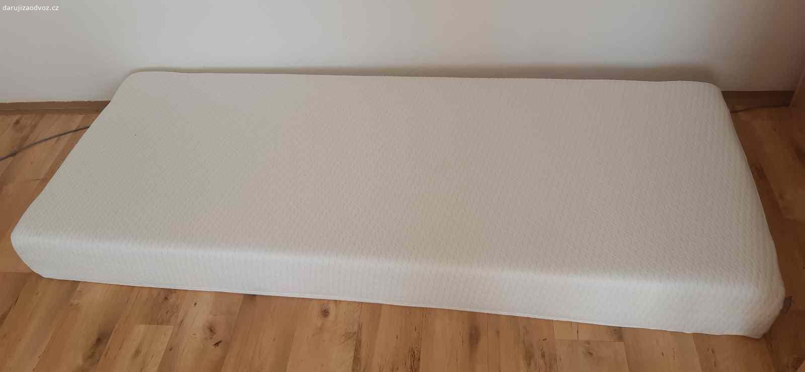 Free mattress. An almost new mattress (4 months old) for pick up in Prague Bohnice