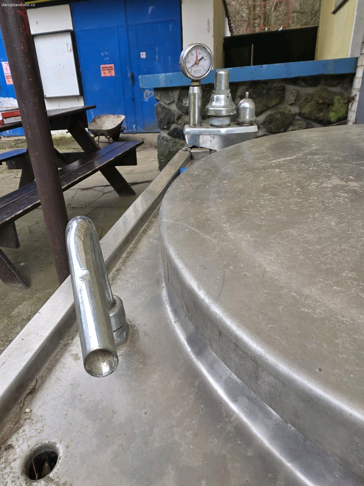 gastronomický kotel. vypouklé dno, jinak plně funkční