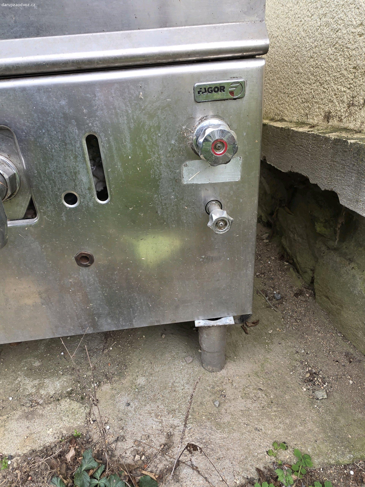 gastronomický kotel. vypouklé dno, jinak plně funkční