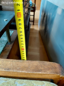 gauč z prvni republiky