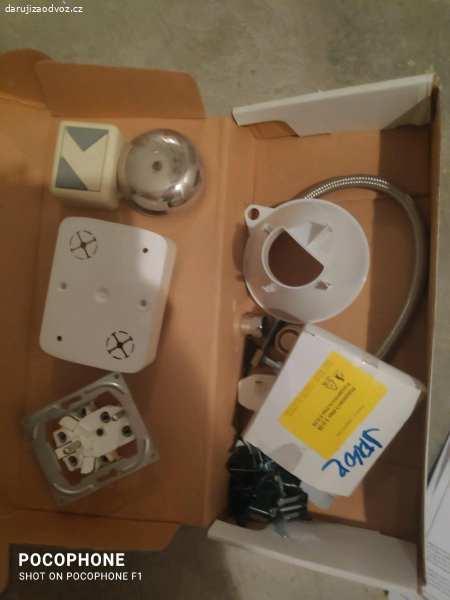 hadice k baterii a další..